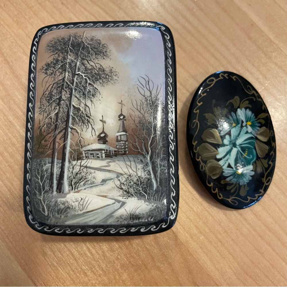 Russian Lacquer Box and Palekh Floral brooch handpainted